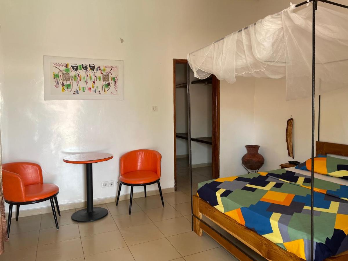 Chez Tata Eleonore Maison D Hotes Bed & Breakfast Ziguinchor Exterior photo