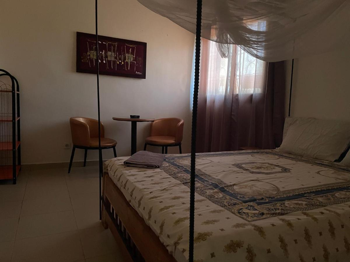Chez Tata Eleonore Maison D Hotes Bed & Breakfast Ziguinchor Exterior photo