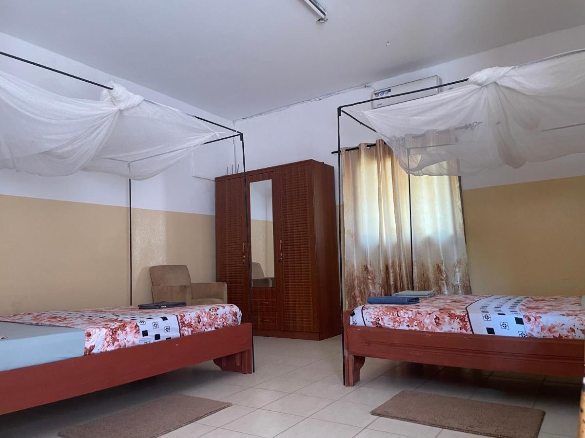 Chez Tata Eleonore Maison D Hotes Bed & Breakfast Ziguinchor Exterior photo
